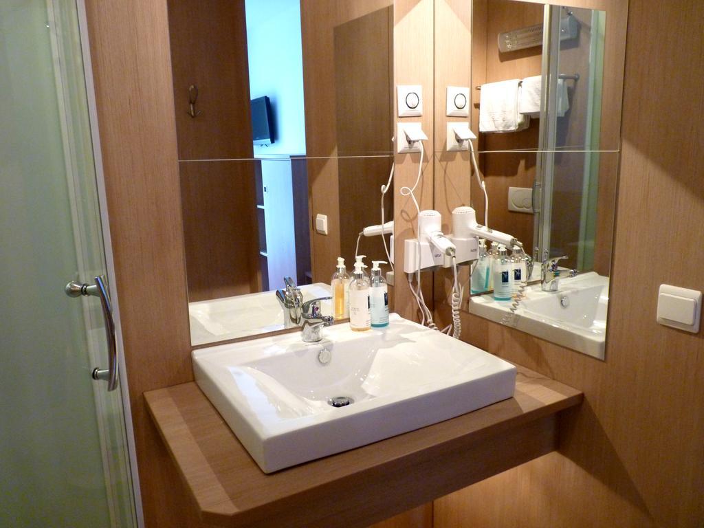 Hotel Blie, Bed & Breakfast, Self Check-In Horn Luaran gambar